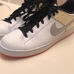 Size 13 Lowtop Nike